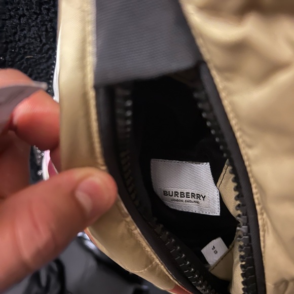 BURBERRY VEST NEW - Picture 12 of 14